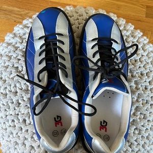 3G Bowling shoes!! Mens 11.5 Worn once. Perfect condition